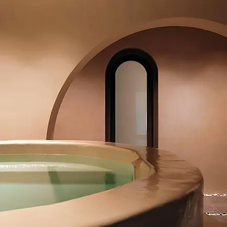 Enarma & Wellness Retreat Santorini Island